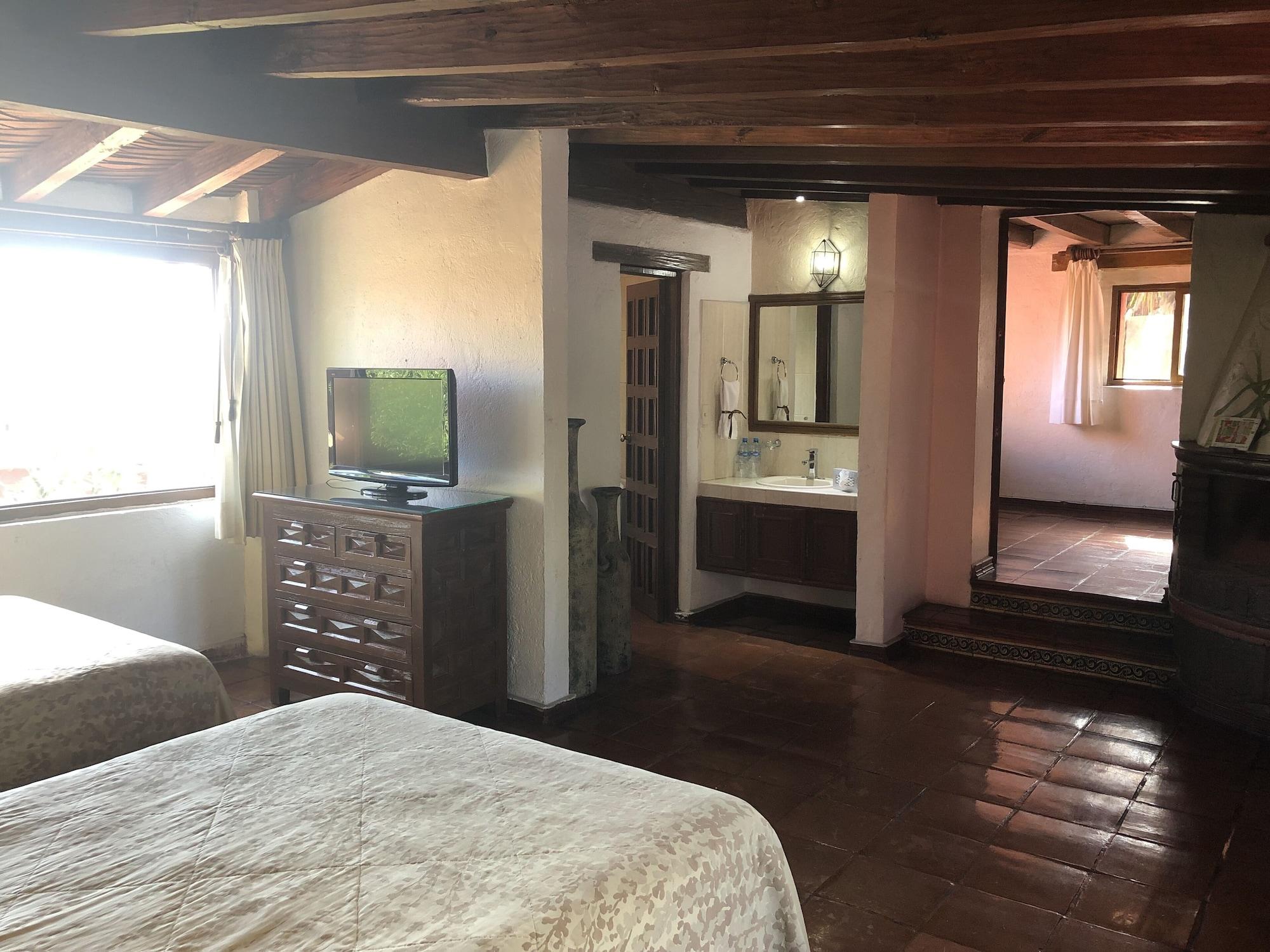 Villa San Jose Hotel & Suites Morelia Extérieur photo