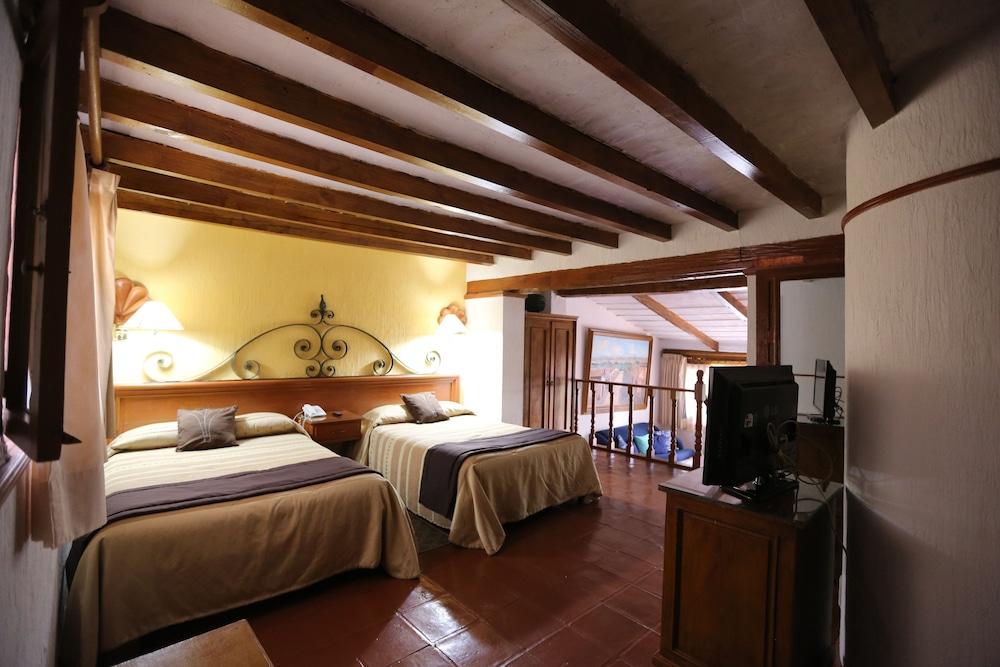 Villa San Jose Hotel & Suites Morelia Extérieur photo