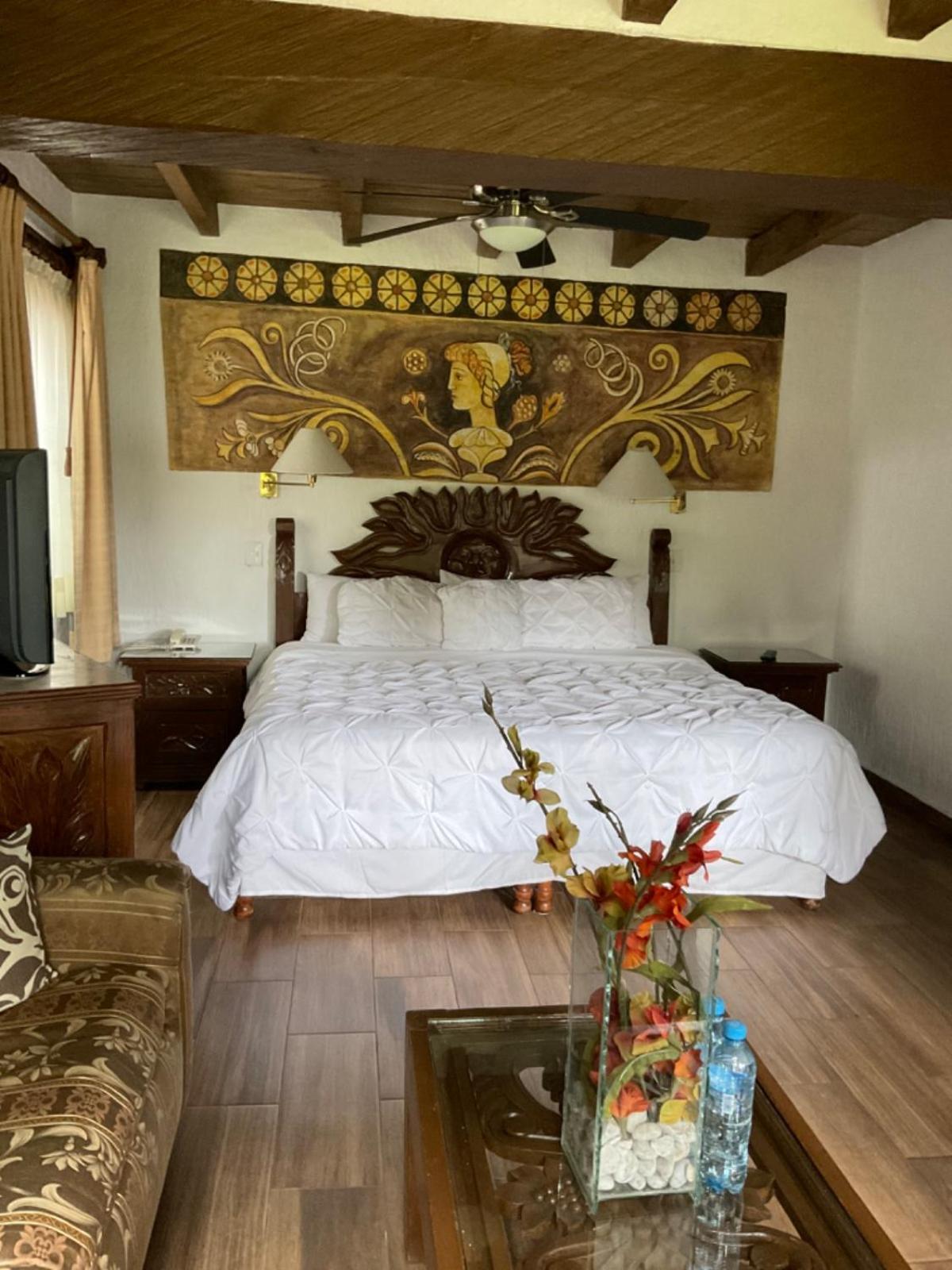 Villa San Jose Hotel & Suites Morelia Extérieur photo