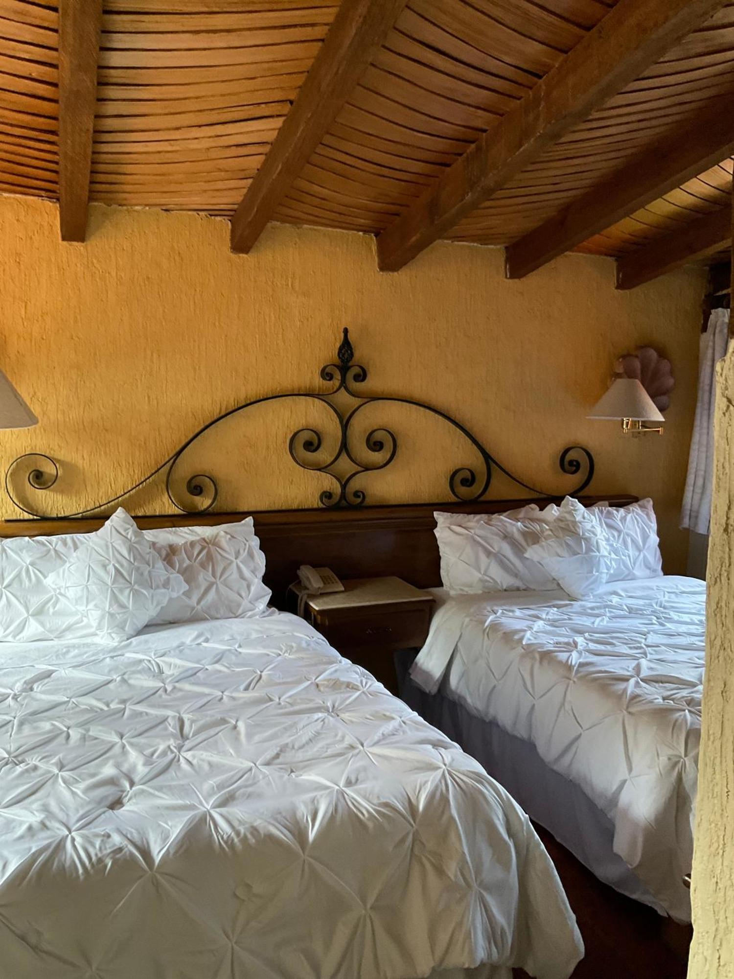 Villa San Jose Hotel & Suites Morelia Extérieur photo