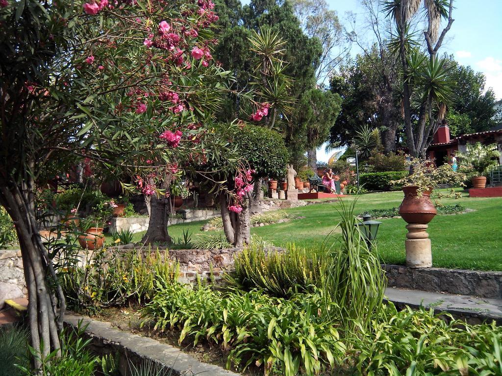Villa San Jose Hotel & Suites Morelia Extérieur photo