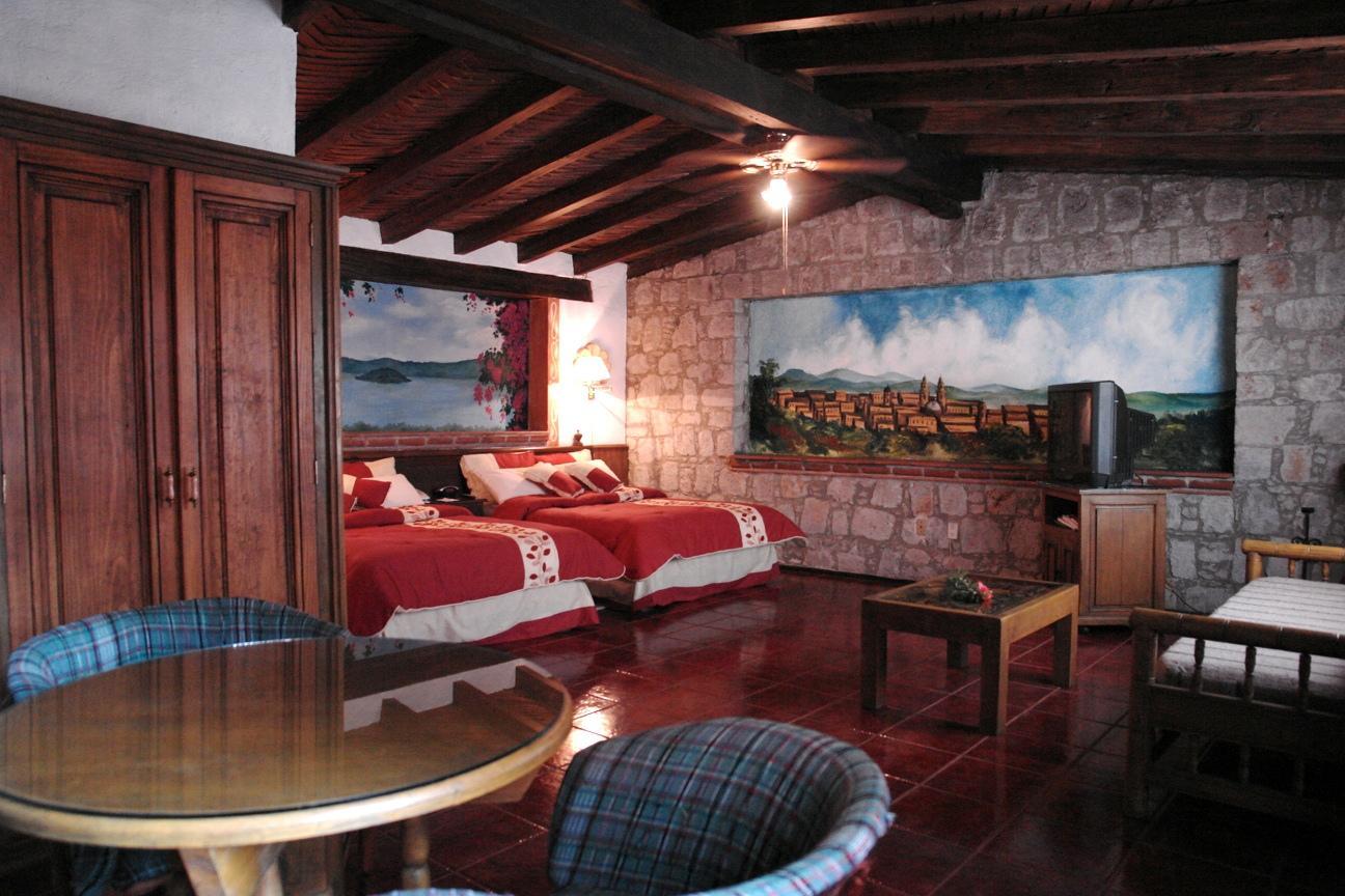 Villa San Jose Hotel & Suites Morelia Chambre photo